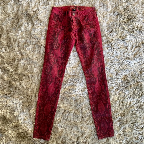 Victoria’s Secret Red Snakeprint Jeans Size 4 - Picture 3 of 7